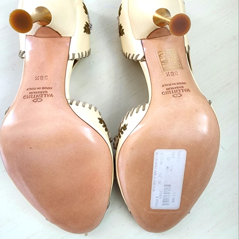 VALENTINO - Picture 12 of 16